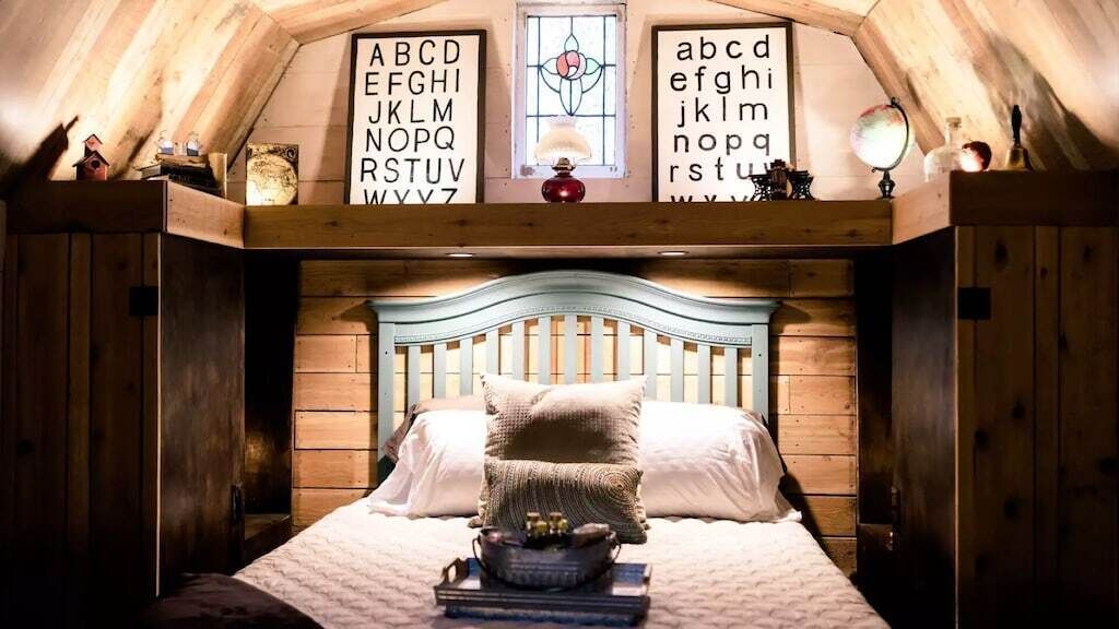 Photo of Bedroom in Hawkins