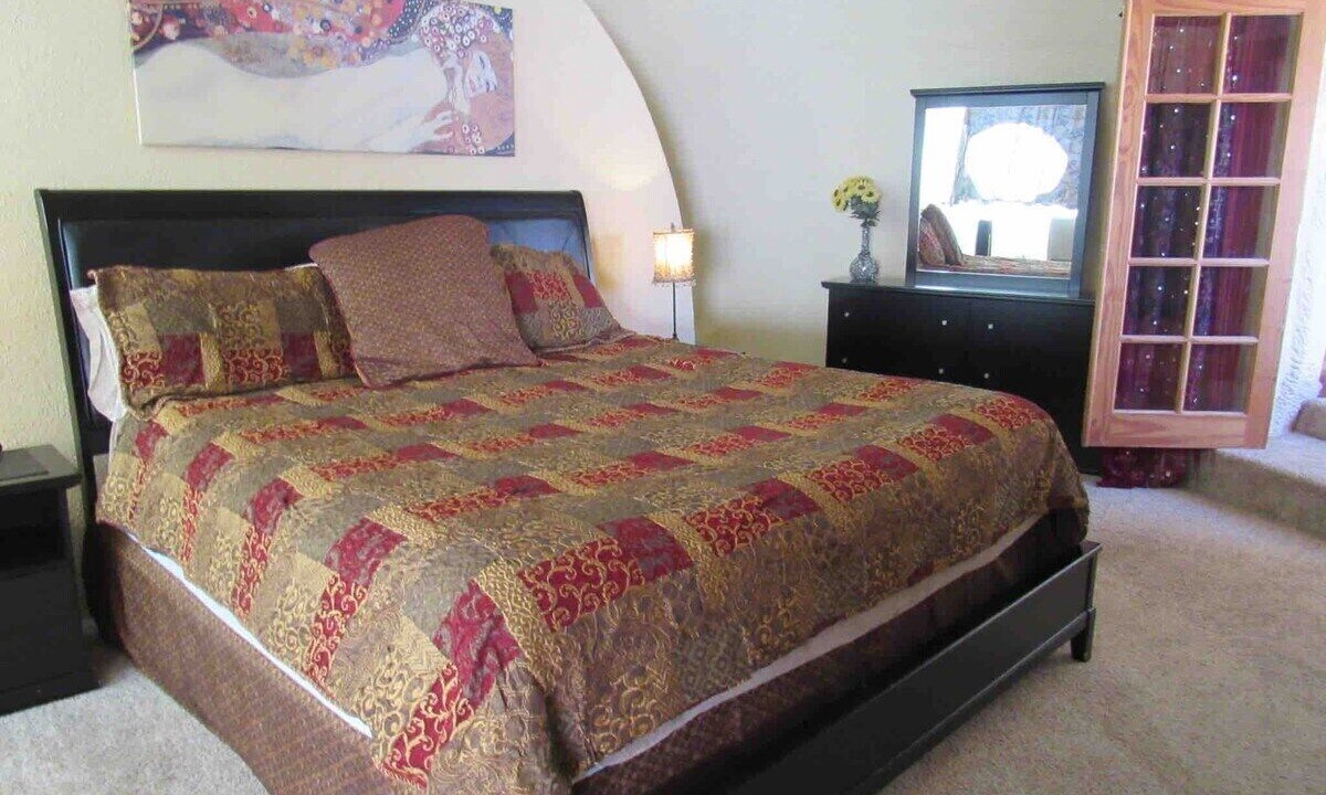 Photo of Bedroom in Crestone