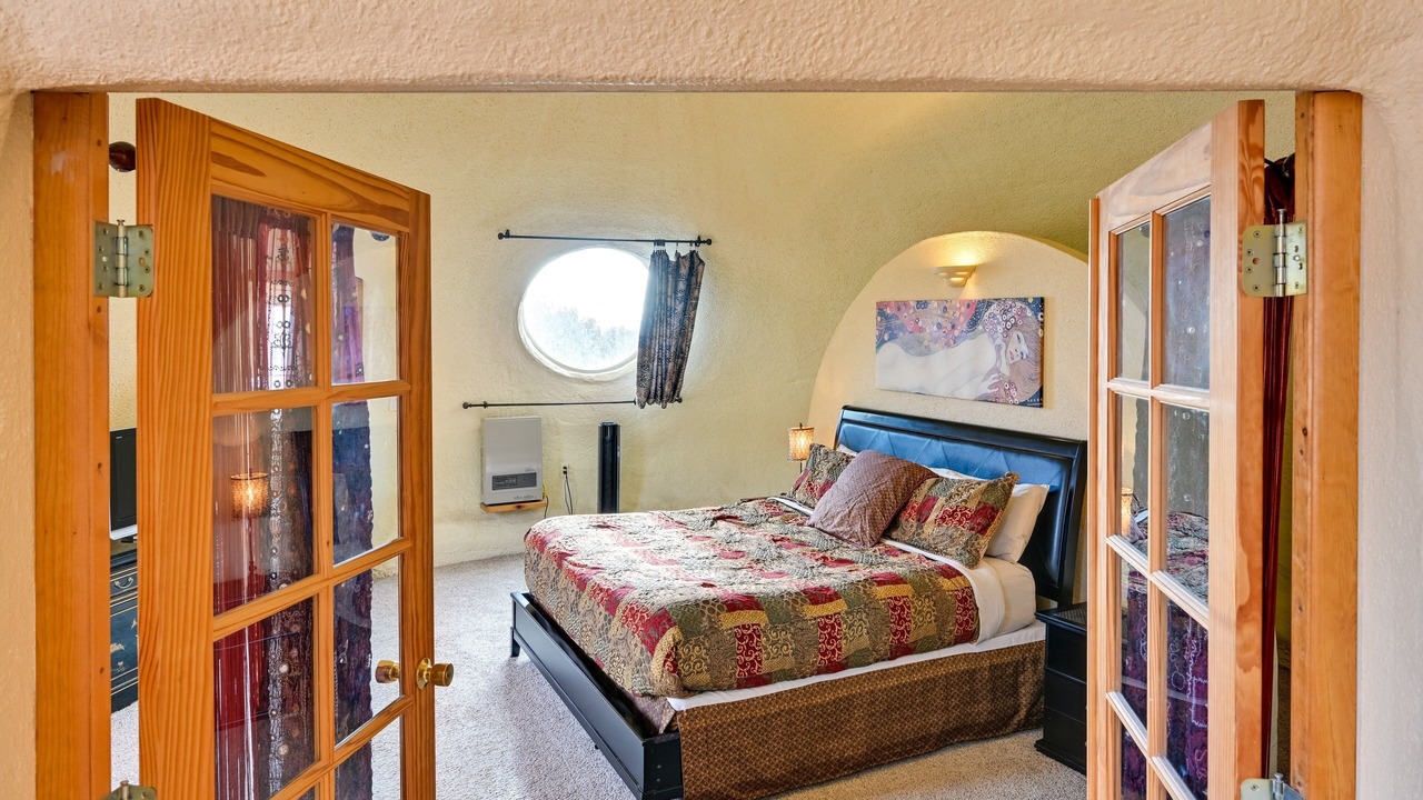 Photo of Bedroom in Crestone
