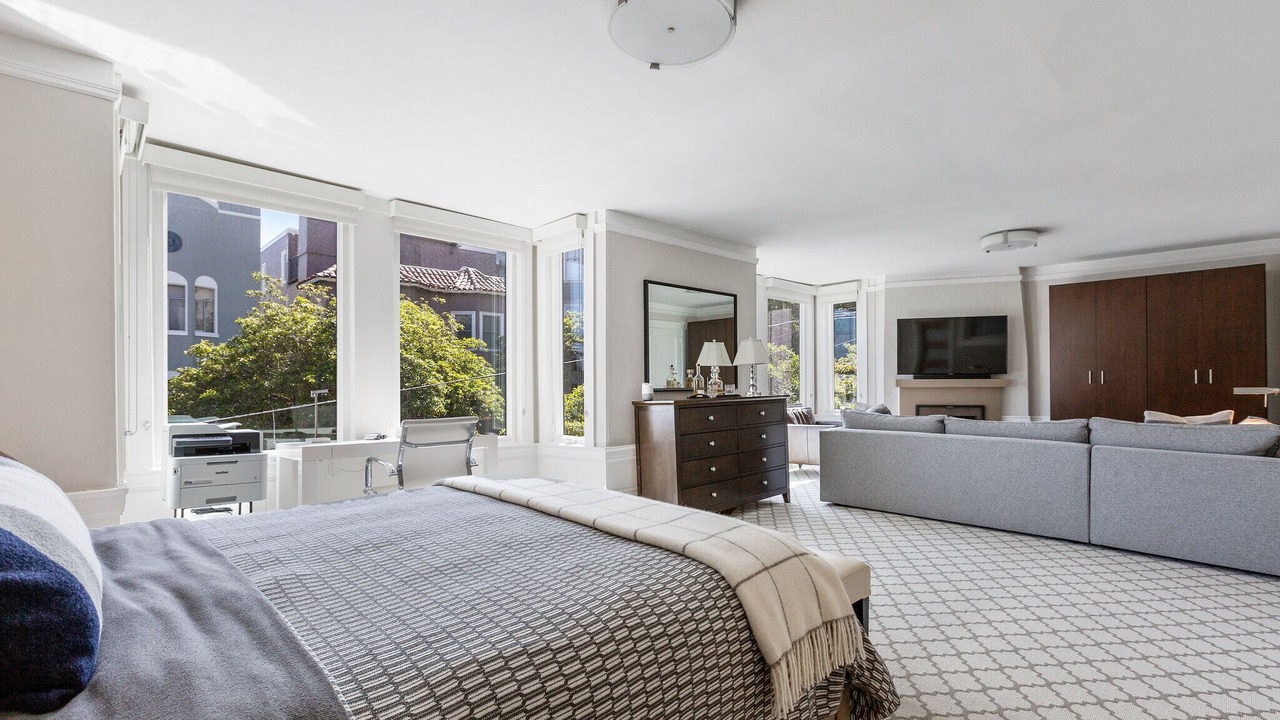 Photo of Bedroom in Russian Hill