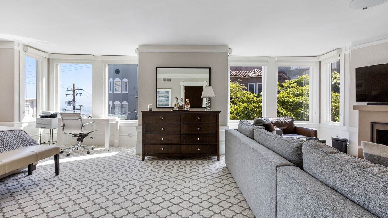 Photo of Livingroom in Russian Hill