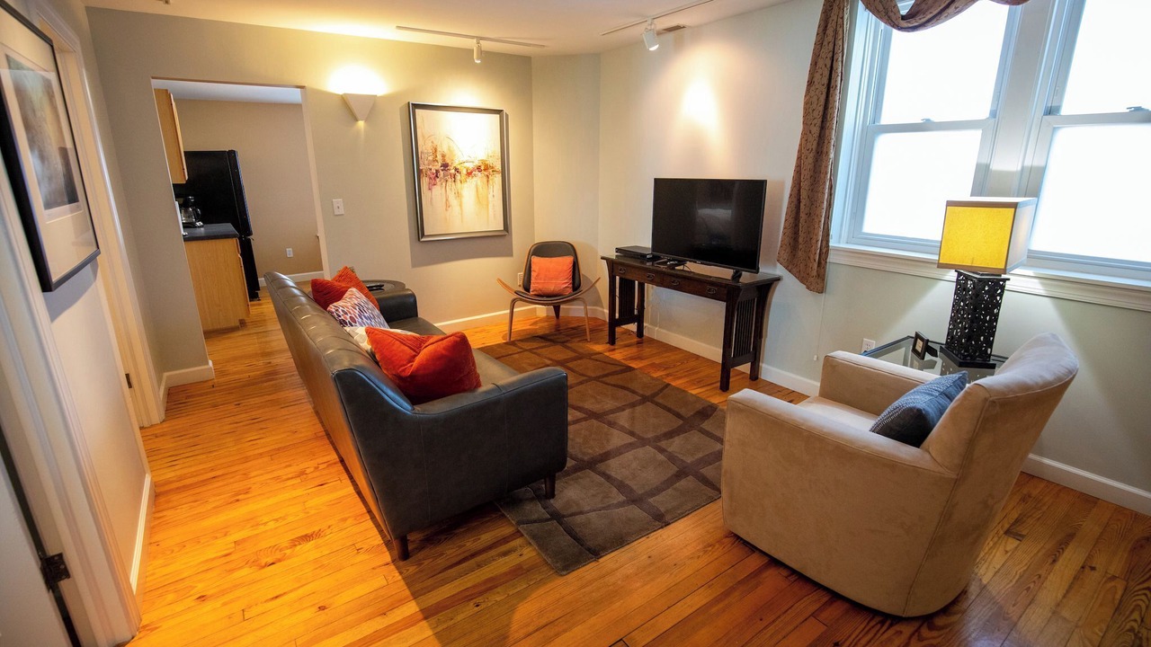 Photo of Livingroom in Culver