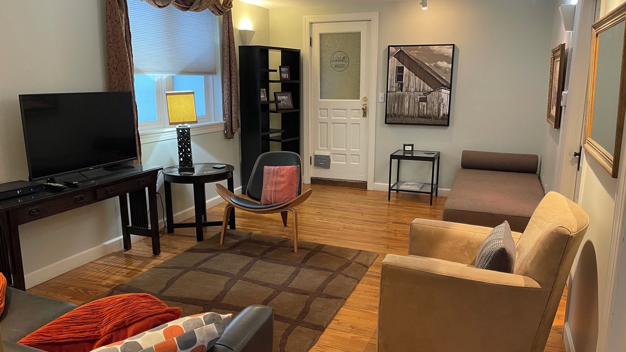 Photo of Livingroom in Culver