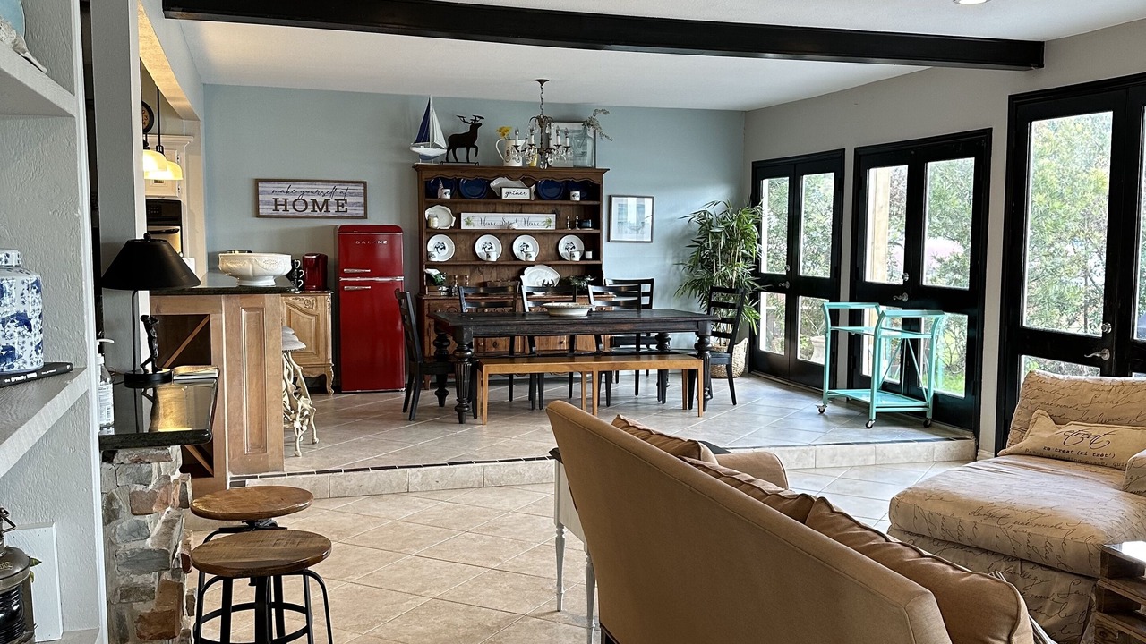 Photo of Livingroom in Walden on Lake Conroe