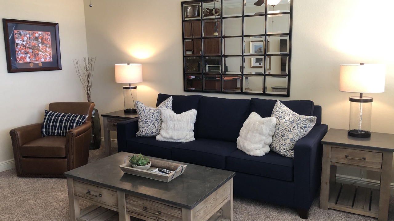 Photo of Livingroom in Auburn