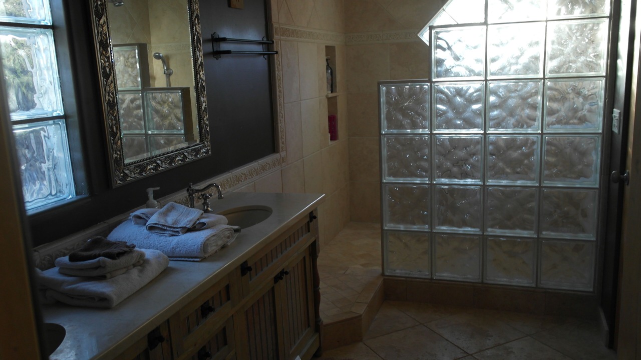 Photo of Bathroom in Pinnacle Peak