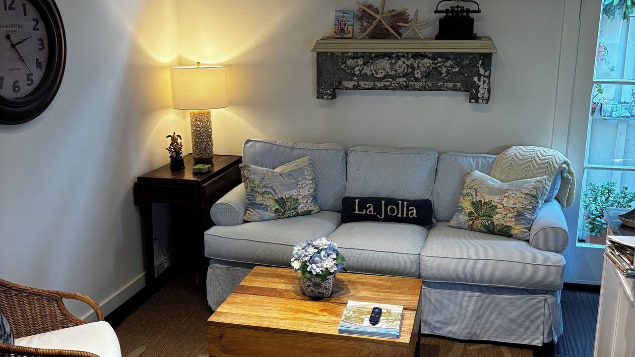 Photo of Livingroom in Beach Barber Tract