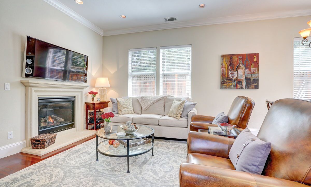 Photo of Livingroom in St. Helena