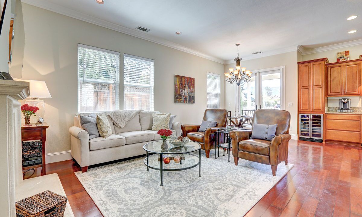 Photo of Livingroom in St. Helena