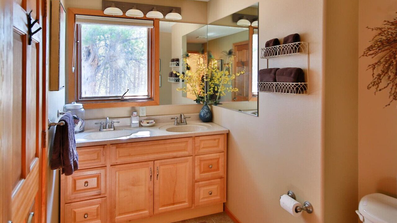 Photo of Bathroom in Oregon Water Wonderland