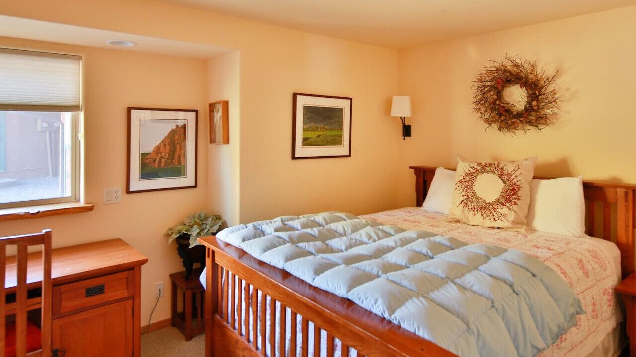 Photo of Bedroom in Oregon Water Wonderland