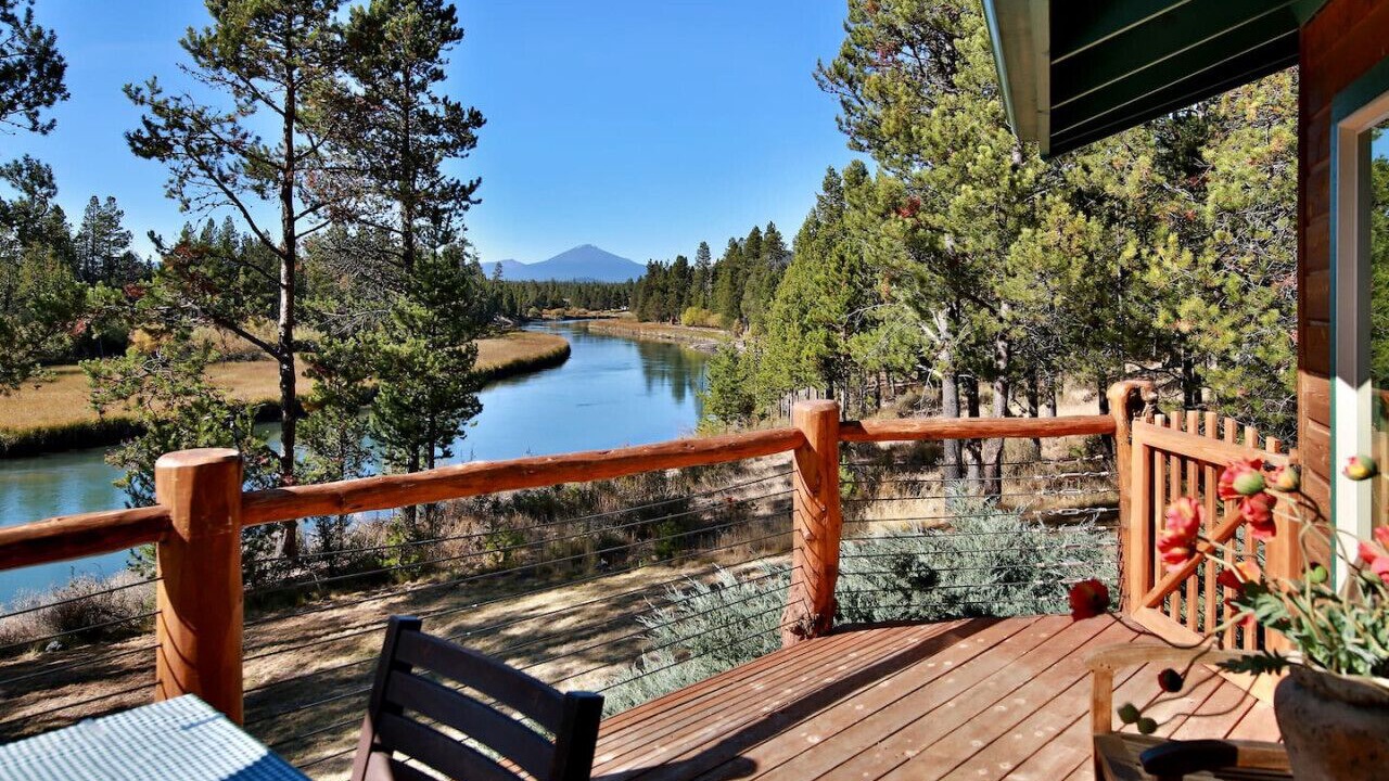 Photo of Bedroom in Oregon Water Wonderland