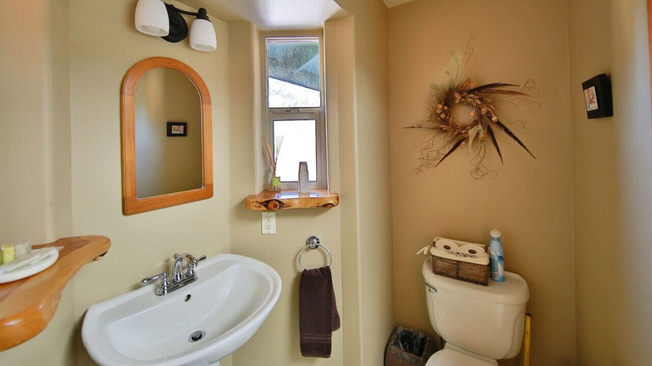 Photo of Bathroom in Oregon Water Wonderland