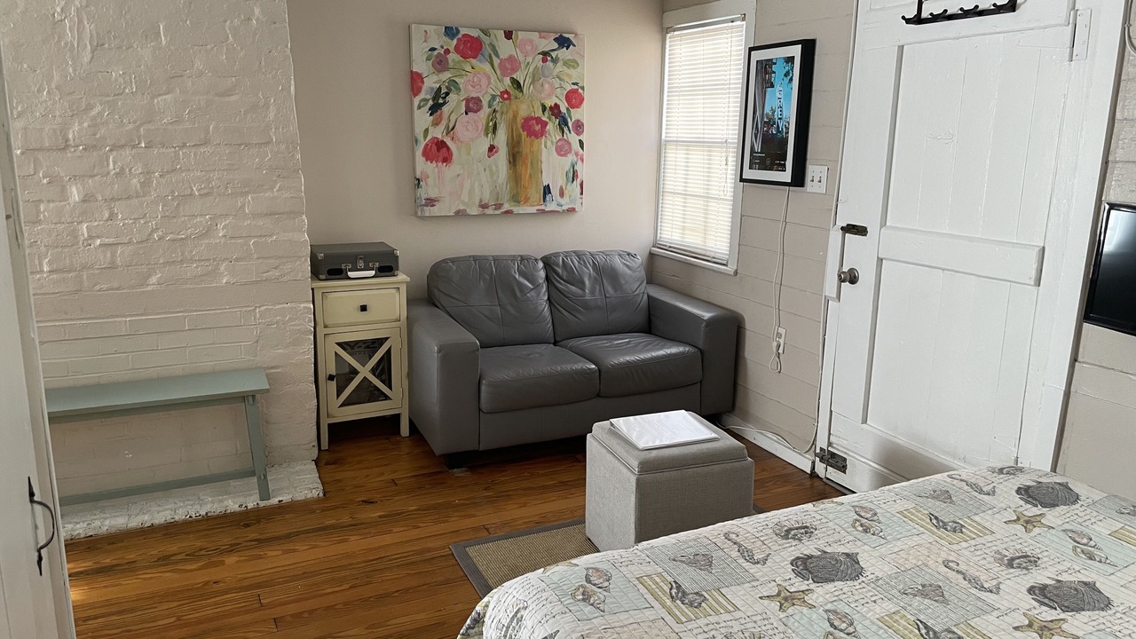Photo of Bedroom in Beach Institute