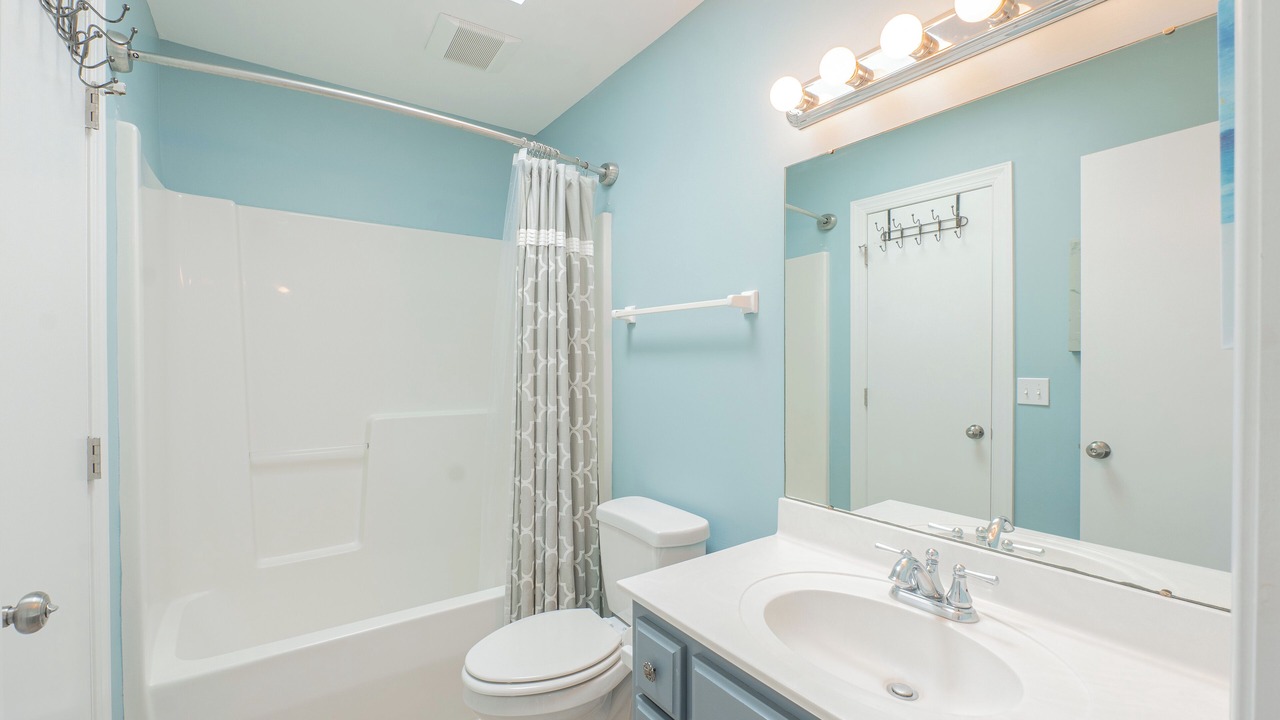Photo of Bathroom in Shell Island