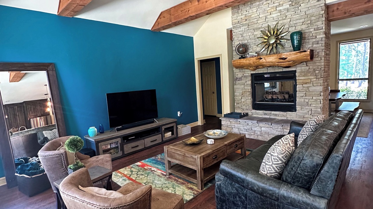Photo of Livingroom in Broaddus