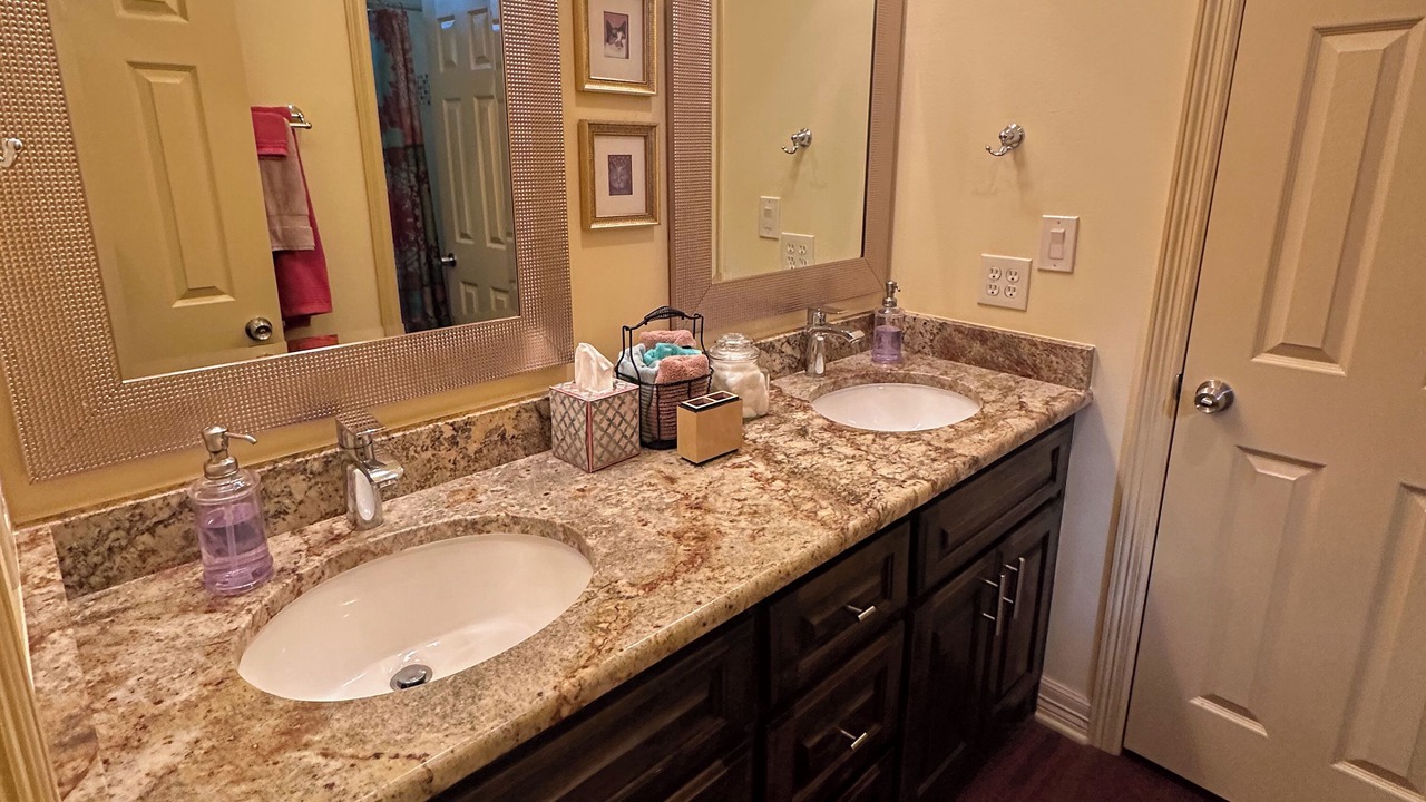 Photo of Bathroom in Broaddus
