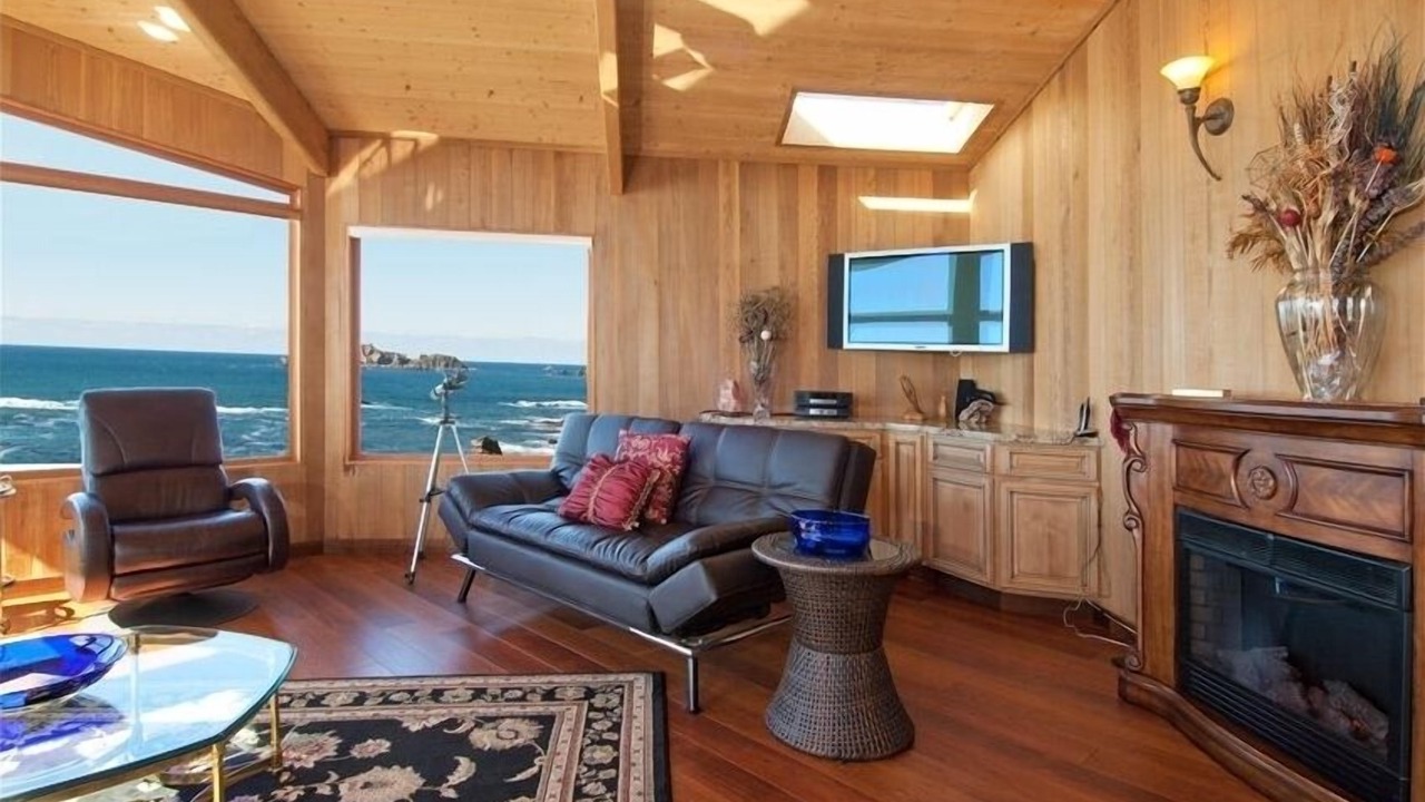 Photo of Livingroom in Gualala
