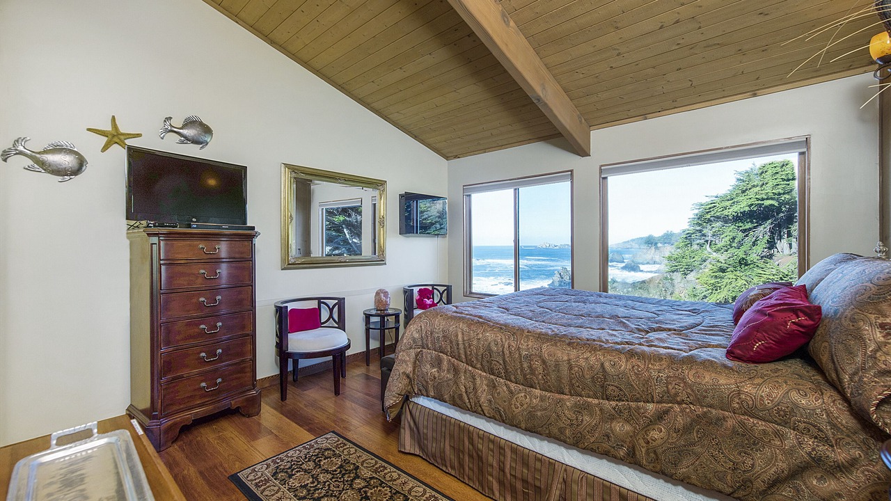 Photo of Bedroom in Gualala