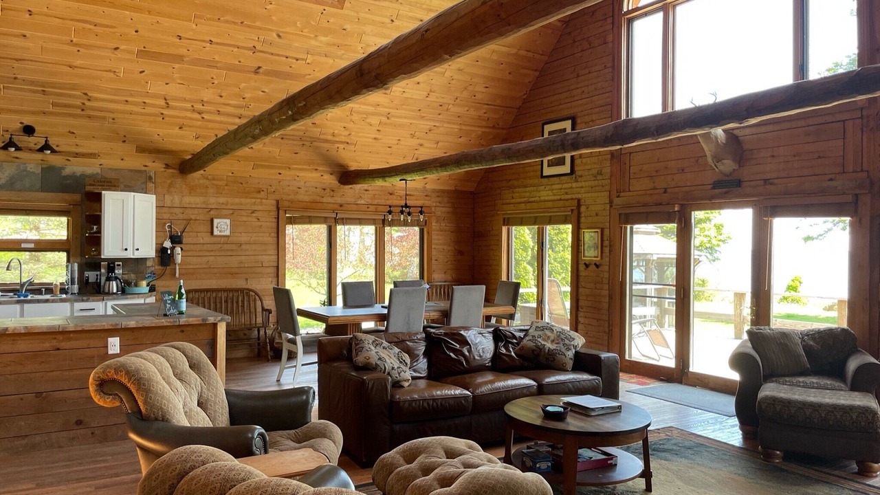 Photo of Bedroom in Nadeau