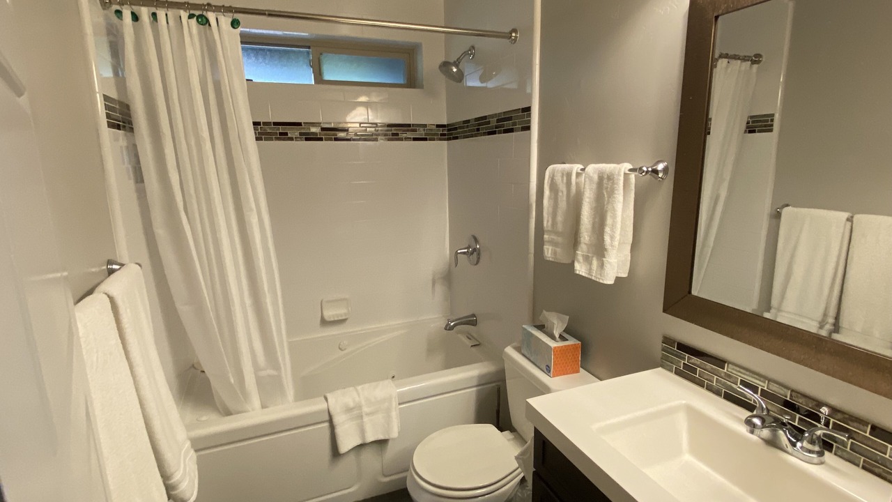 Photo of Bathroom in Country Club Estates