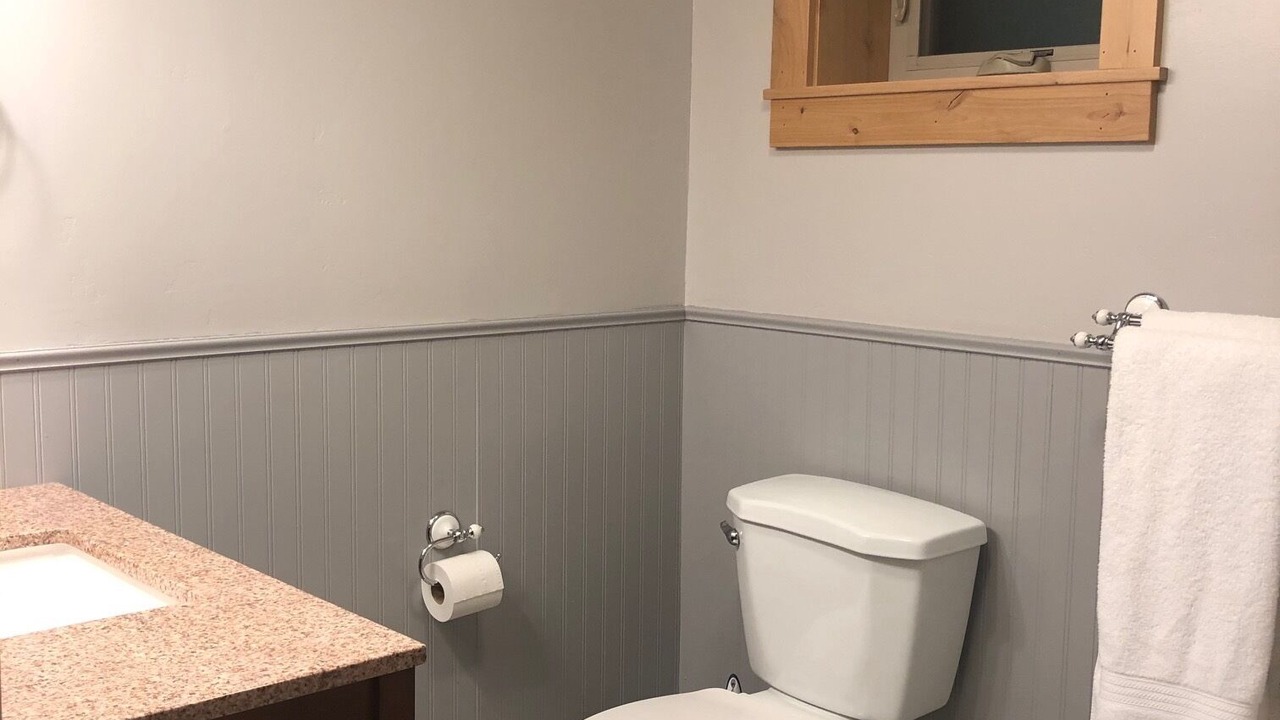 Photo of Bathroom in Country Club Estates