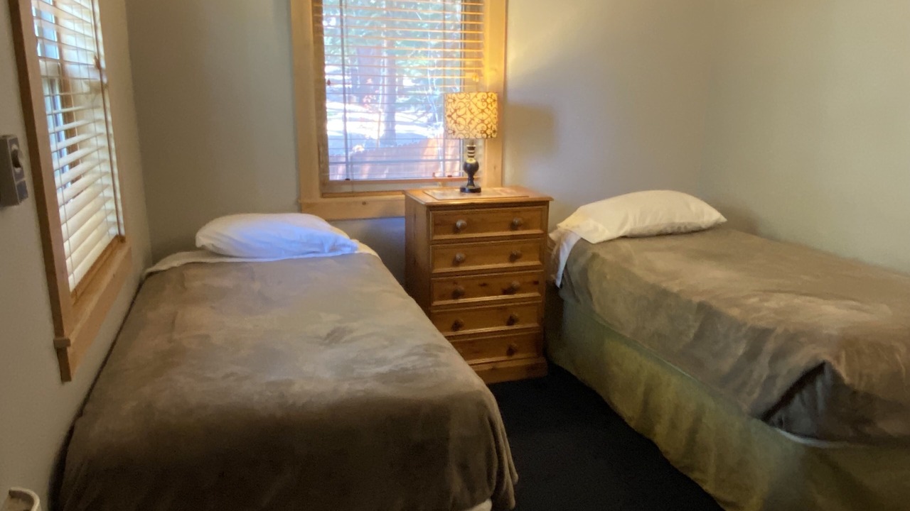Photo of Bedroom in Country Club Estates