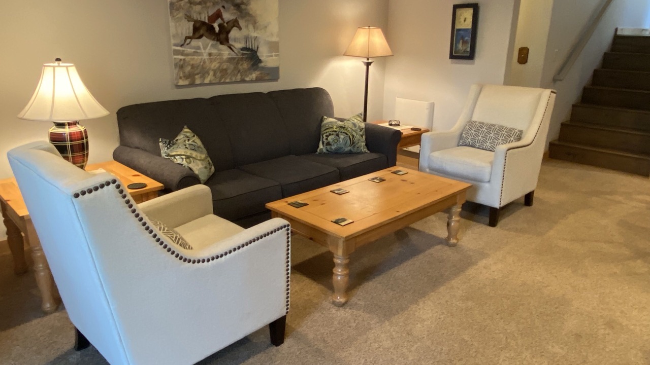 Photo of Livingroom in Country Club Estates
