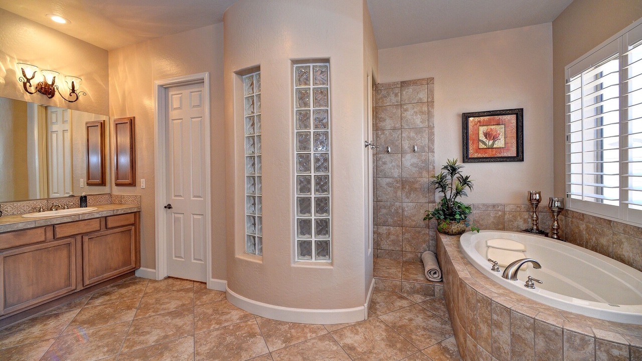 Photo of Bathroom in Palm Valley