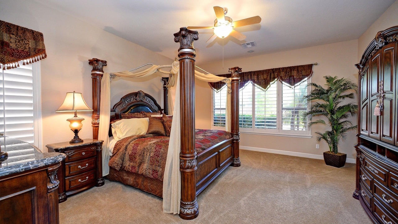 Photo of Bedroom in Palm Valley