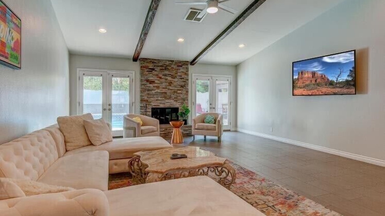 Photo of Livingroom in Rancho Oakey