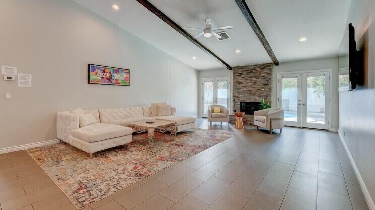 Photo of Livingroom in Rancho Oakey