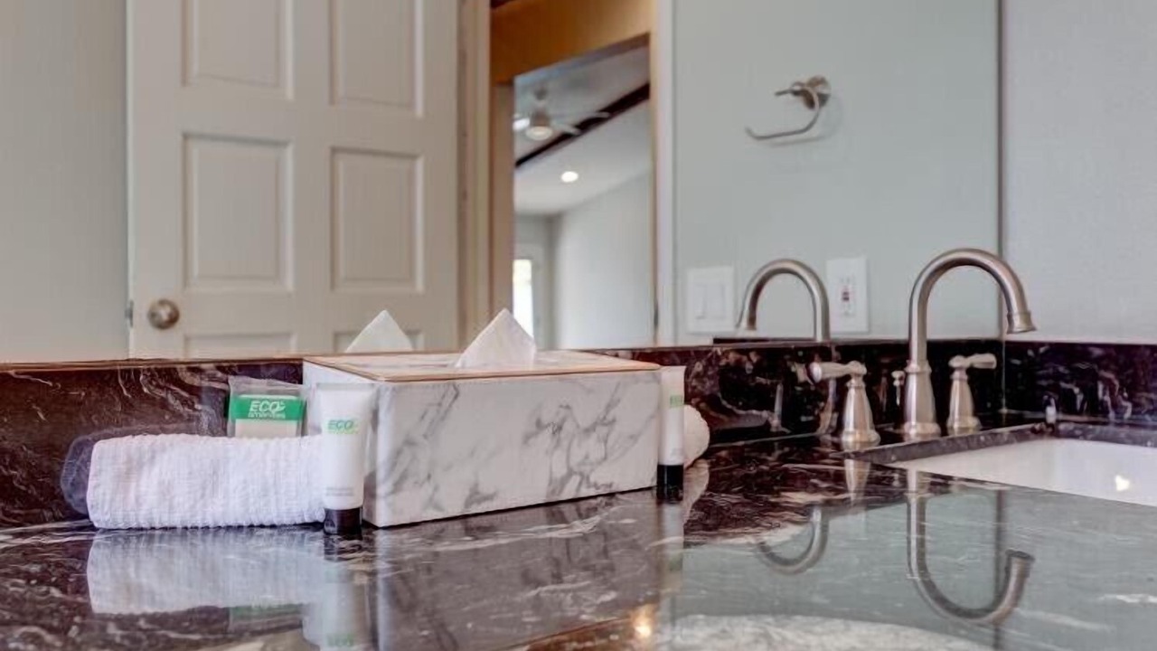 Photo of Bathroom in Rancho Oakey