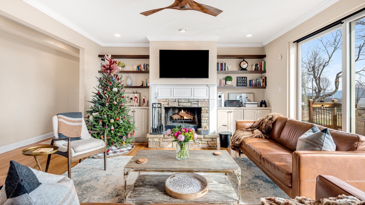 Photo of Livingroom in Skyland