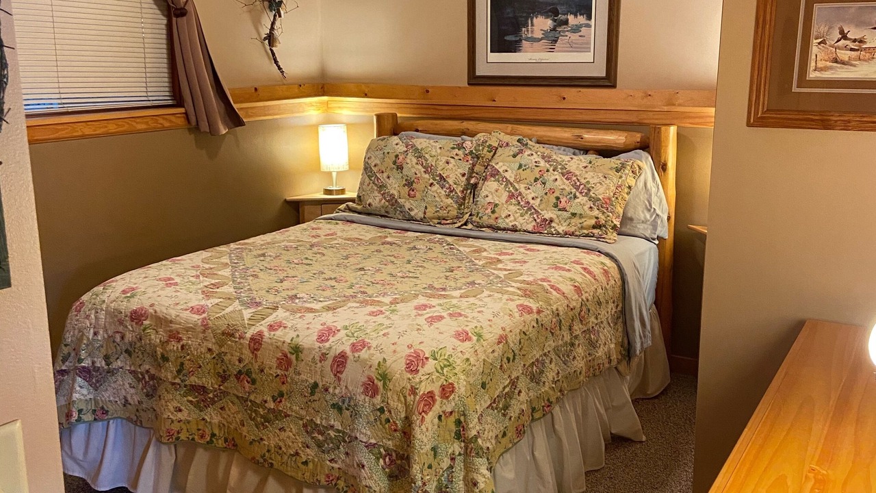 Photo of Bedroom in Crosslake