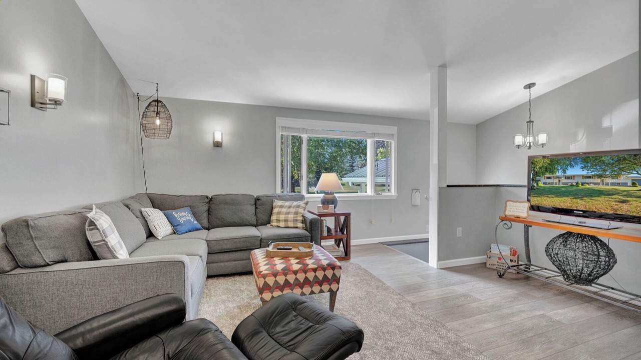 Photo of Livingroom in Chaffee