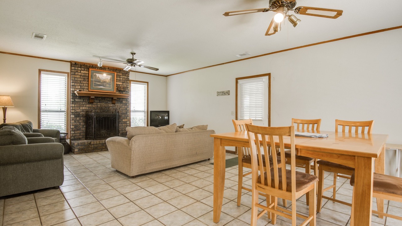 Photo of Livingroom in Yantis