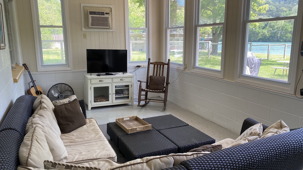 Photo of Livingroom in Sleepy Hollow