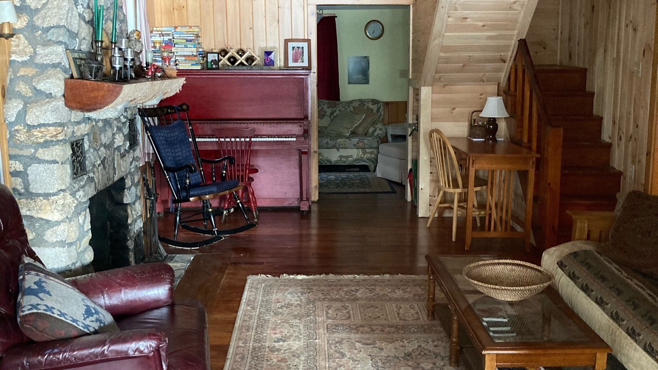 Photo of Livingroom in Raymond