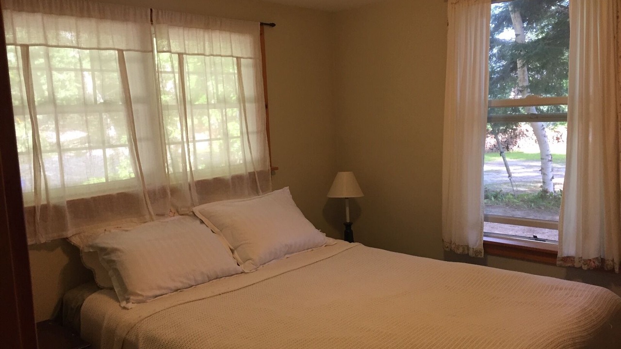 Photo of Bedroom in Raymond