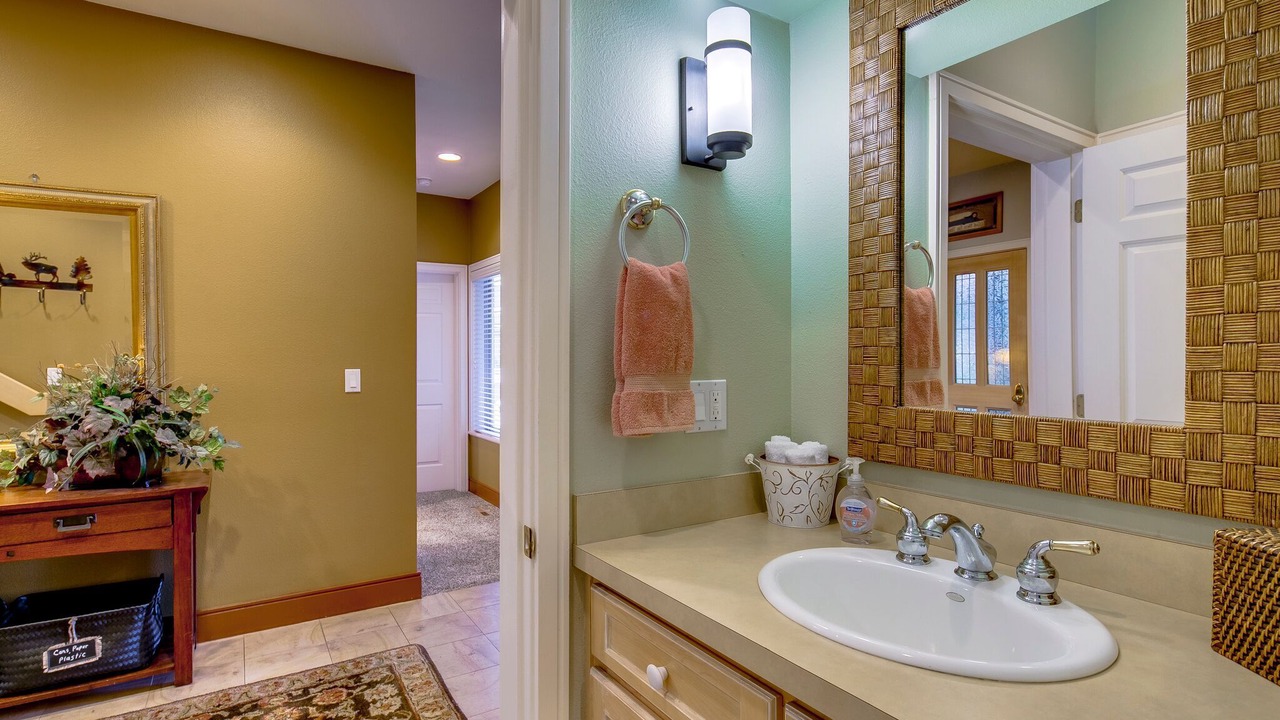 Photo of Bathroom in Broken Top