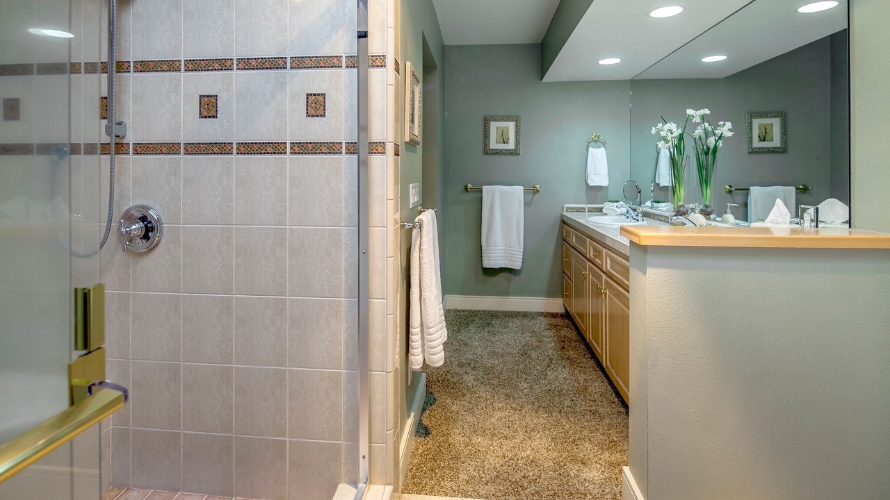 Photo of Bathroom in Broken Top