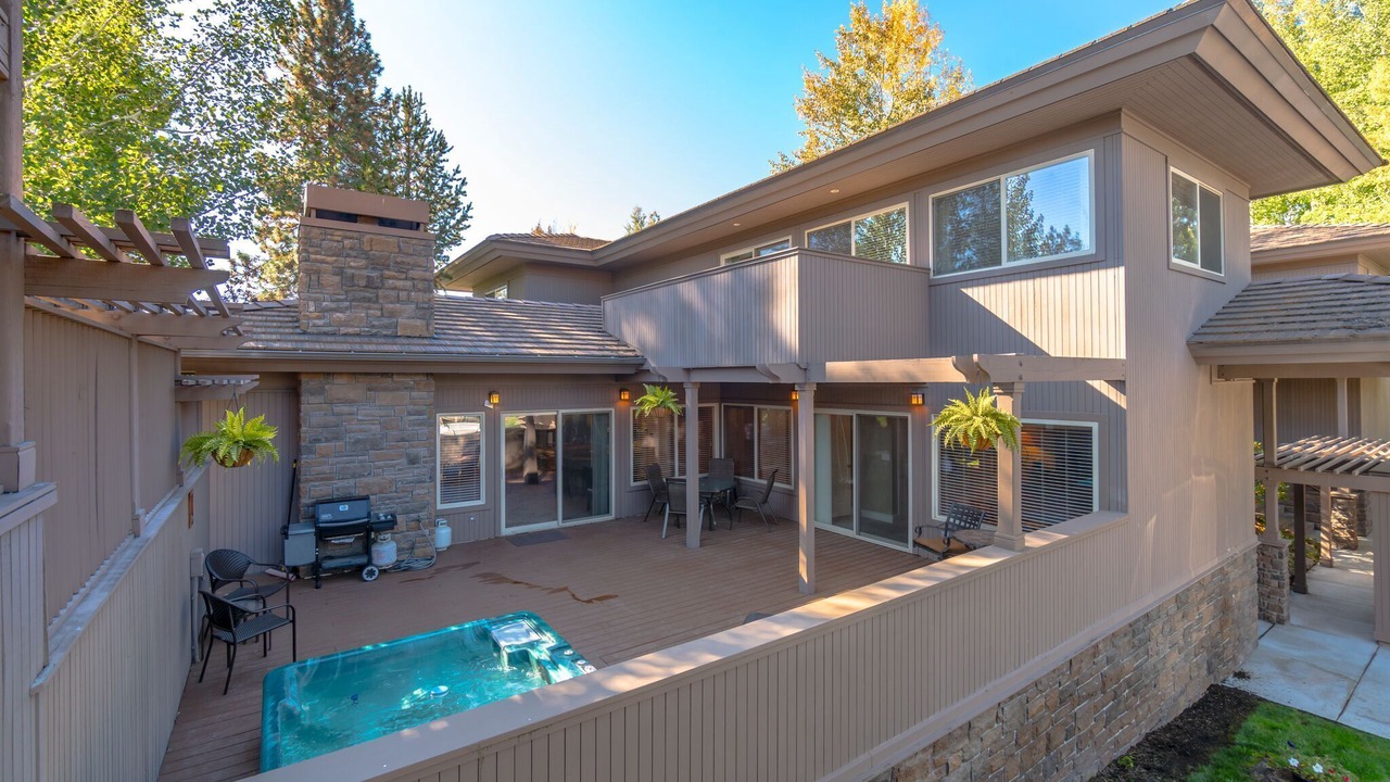 Photo of Patio Balcony in Broken Top