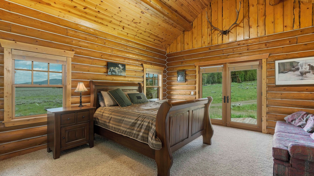 Photo of Bedroom in Island Park