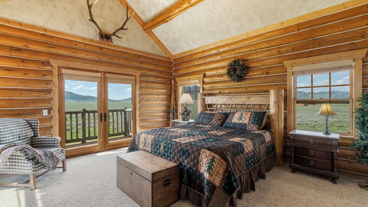 Photo of Bedroom in Island Park