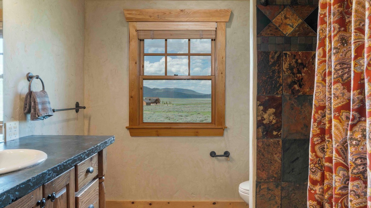 Photo of Bathroom in Island Park