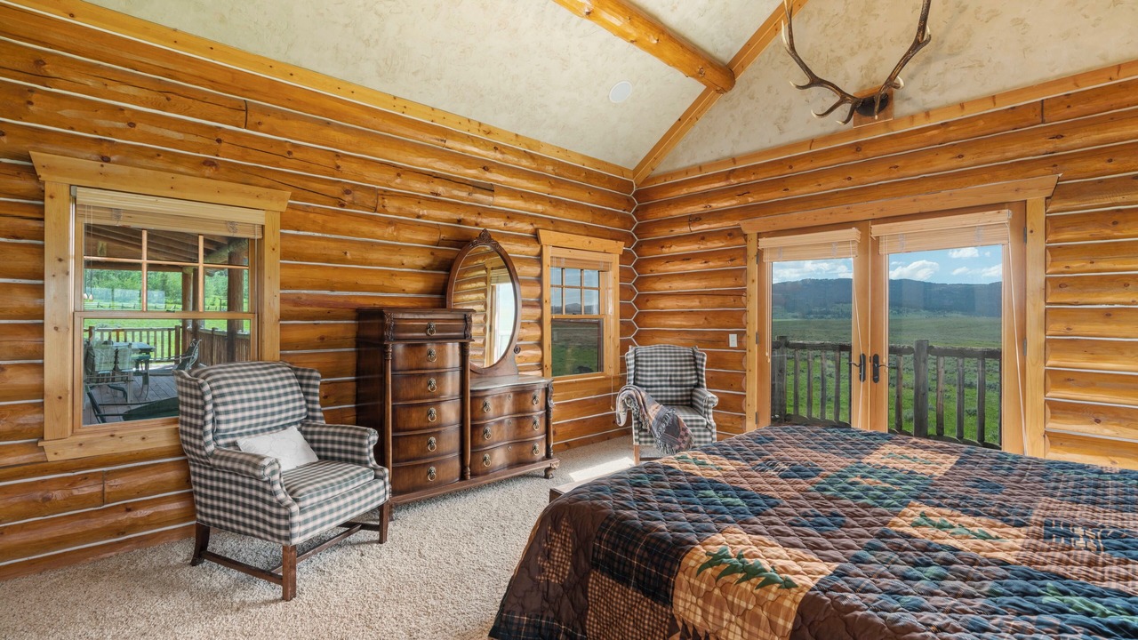 Photo of Bedroom in Island Park