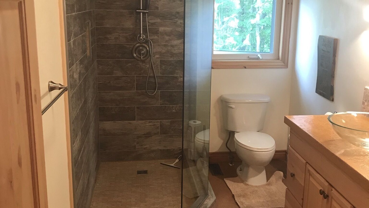Photo of Bathroom in Dysart et al