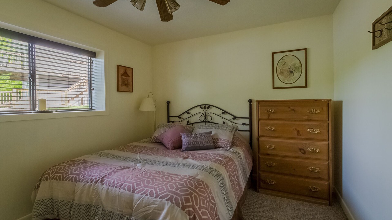 Photo of Bedroom in Sunrise Beach