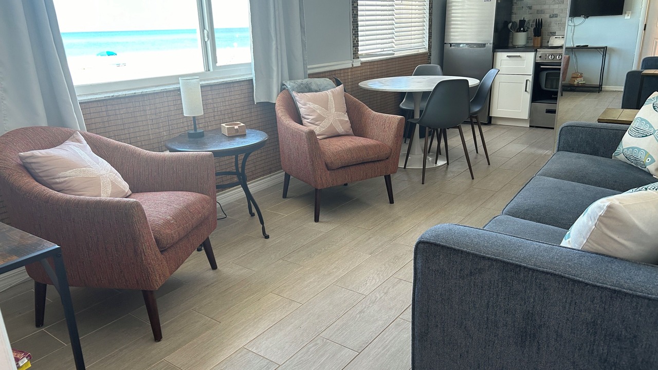 Photo of Livingroom in North Redington Beach